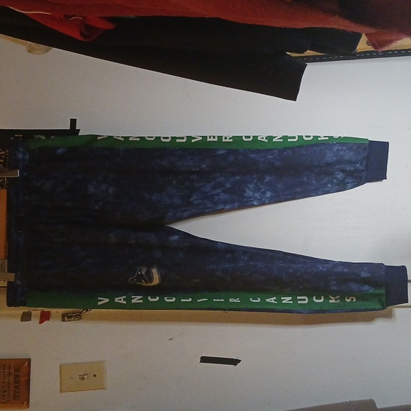 Vancouver Canucks tie dye joggers brand NHL SIZE L COLORS GREEN AND BLUE TIE DYE - Picture 2 of 12